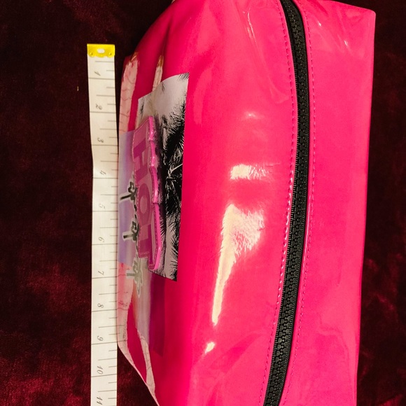 🌆vs PINK Travel Duo ✈️ 🌅 - Picture 8 of 11